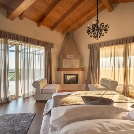 Отель Wine Cattunar 5*