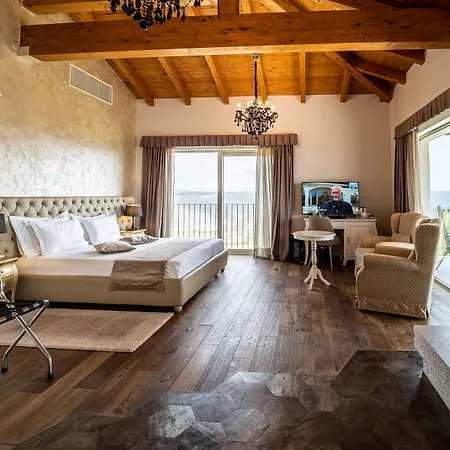 Wine Cattunar Hotel 5*