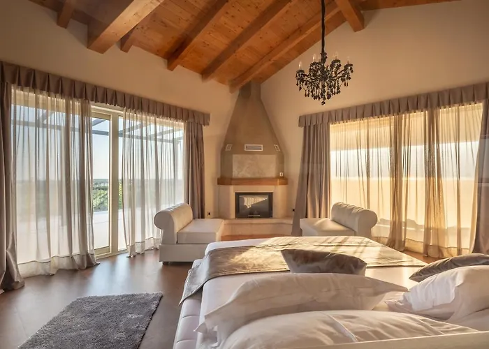 호텔 Wine Cattunar 5*