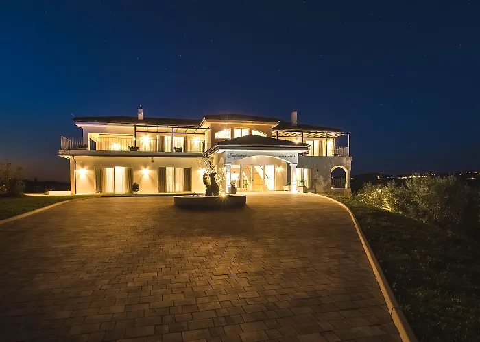 호텔 Wine Cattunar 5*