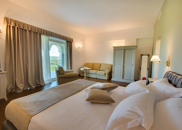 호텔 Wine Cattunar 5*