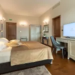 Wine Cattunar 5*