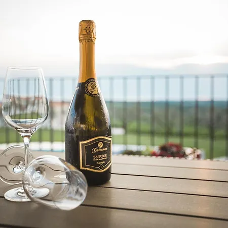 Wine Cattunar Brtonigla