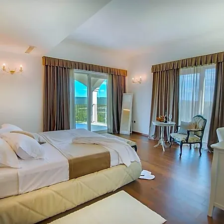 Wine Cattunar Otel Brtonigla